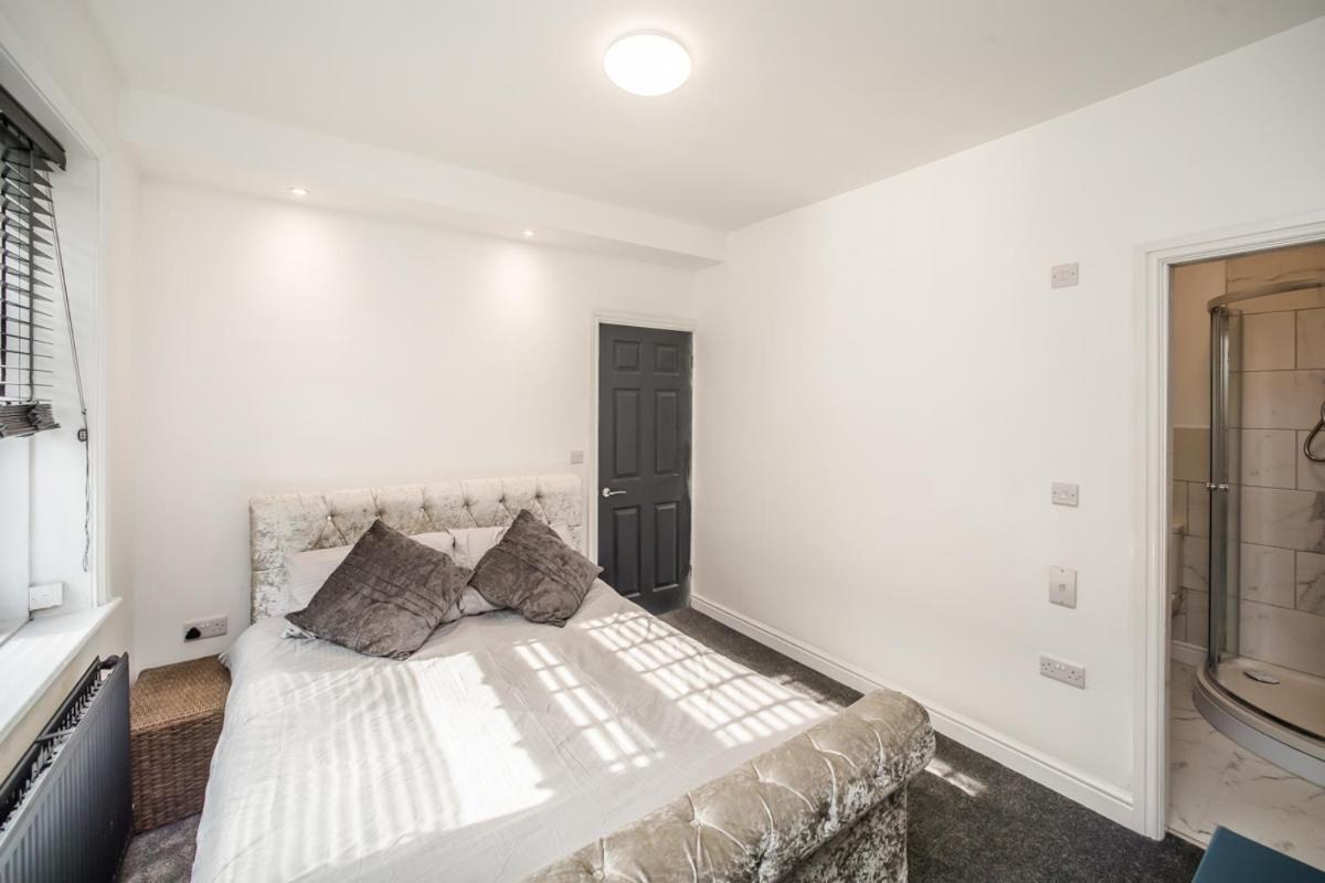 The Cosey Tucked-Away Cottage 2 Or 3 Bedroom Options 허더즈필드 외부 사진